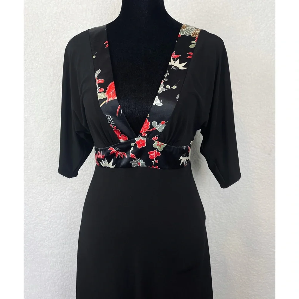 LOVE TEASE • Black Floral Trim V-Neck Mini Dress, M - Picture 11 of 14